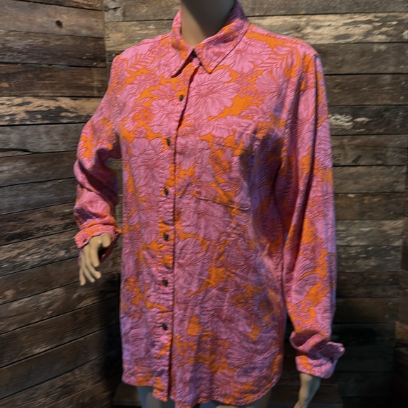 💰BOGO FREE Universal Thread Button Down Shirt Top - Picture 2 of 7